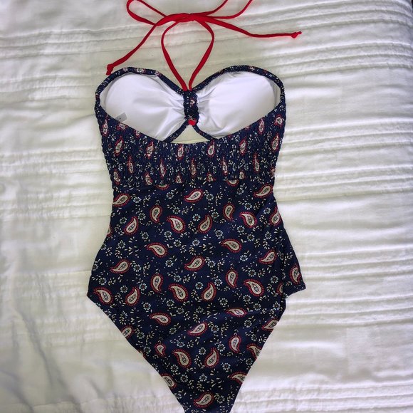 Cupshe One-piece Swimsuit - Picture 2 of 4